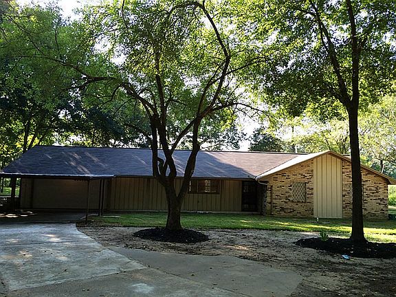 FRONT VIEW OF HOUSE.