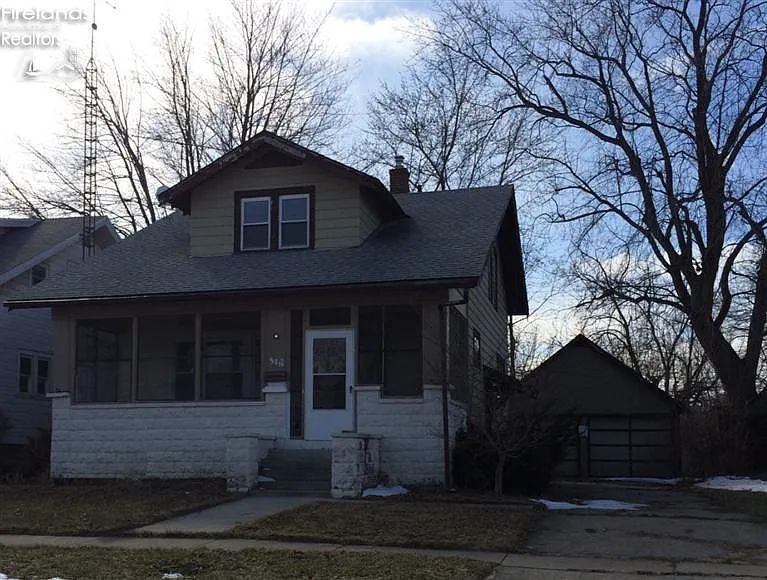 318 Laurel Ave photo 1