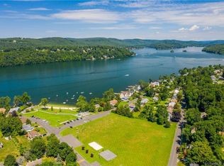 24 Mountain View Dr, Brookfield, CT 06804
