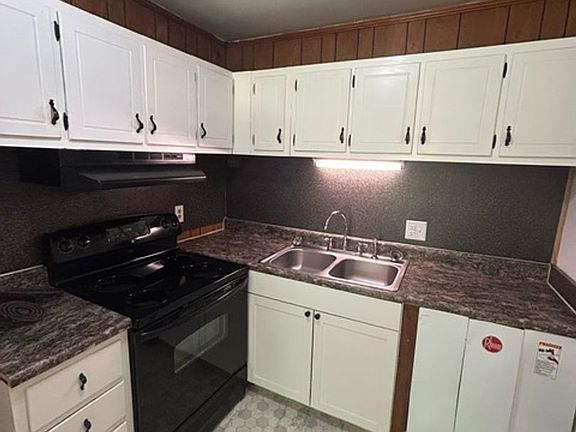 2nd image of 201 Audubon Dr #1