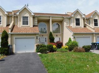 49 Oak Hill Rd, Middletown, NY 10941