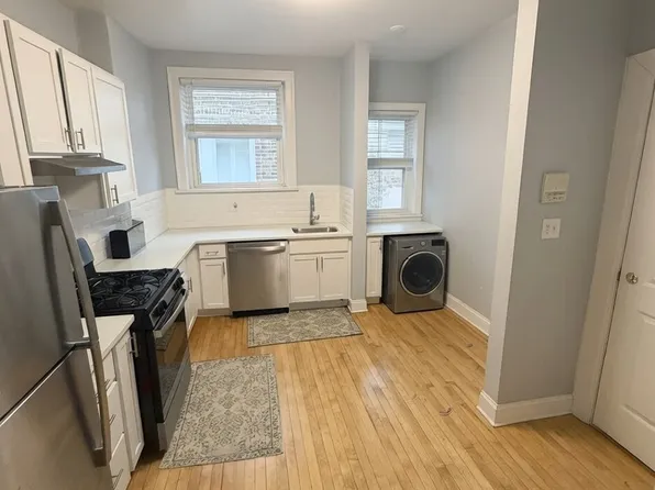 805 Judson Ave APT 2, Evanston, IL 60202
