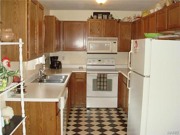4th image of 343 Meadow Crest Dr