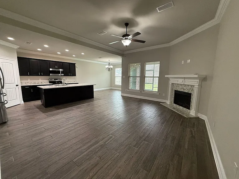 6510 Suwanee Rd — Photo 4