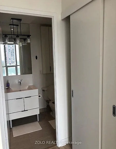 110 Charles St E #2008 — Photo 30