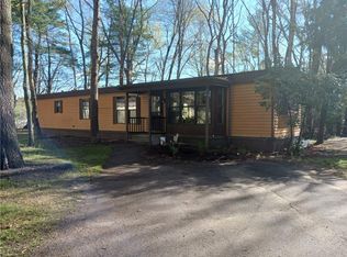 11 Hide Away St, Coventry, RI 02816