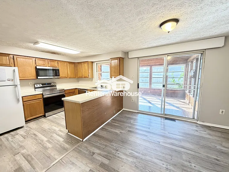 44 Running Brook Dr — Photo 5