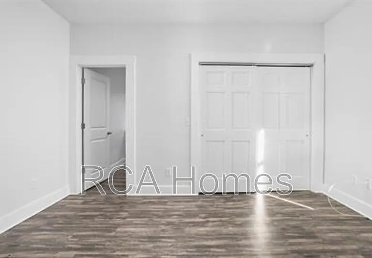 1112 Pleasant St #2 — Photo 7
