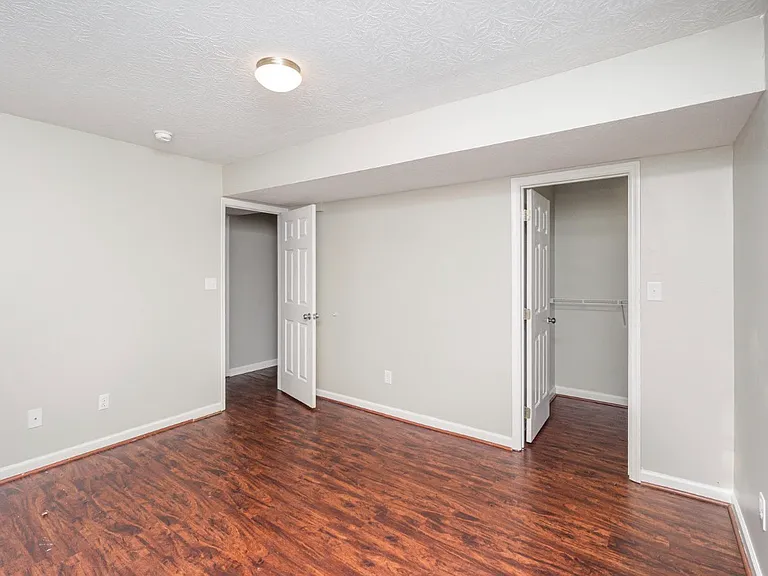 306 Alex Ln — Photo 17