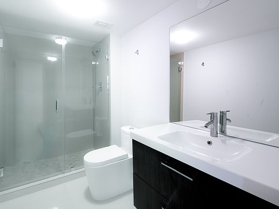 4th image of 5701 Collins Ave #Penthouse 17