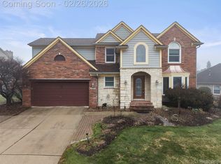 3175 Lexham Ln, Rochester Hills, MI 48309