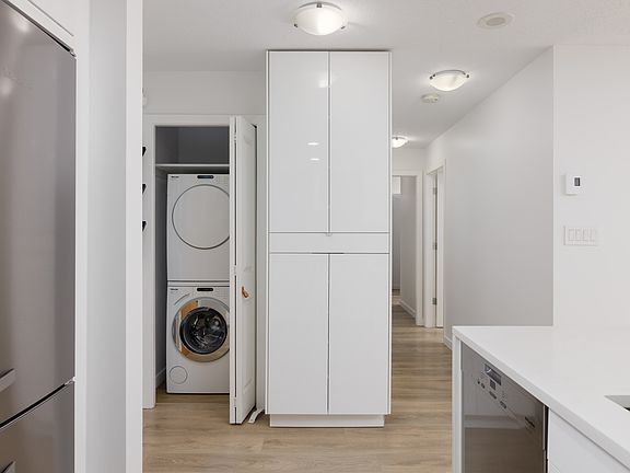 5th image of 1425 W 6th Ave #410