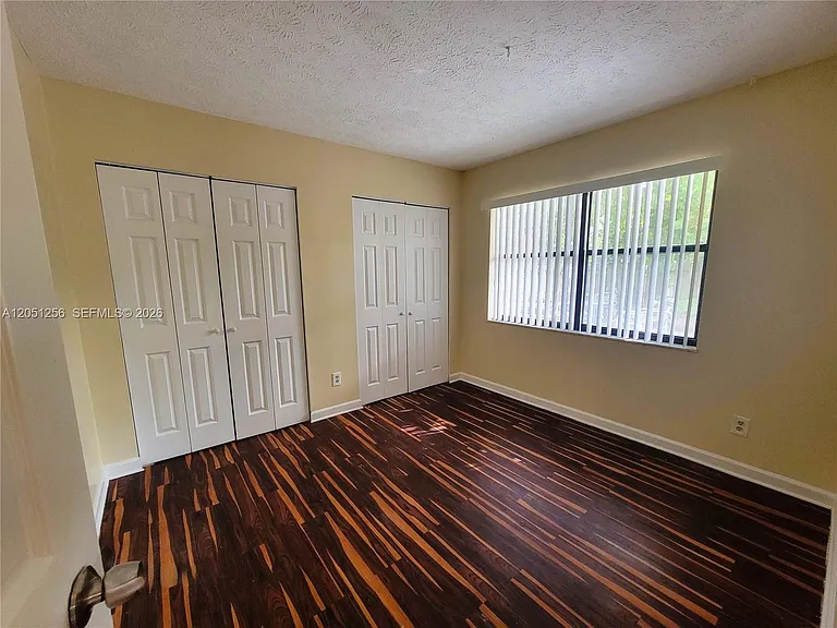 307 S Ocean Dr #B — Photo 11