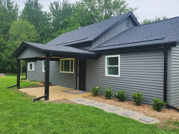 69870 Wolcott Rd, Armada, MI 48005