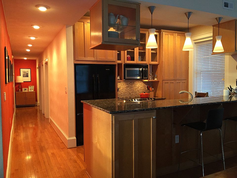 1st image of 429 York St #2D