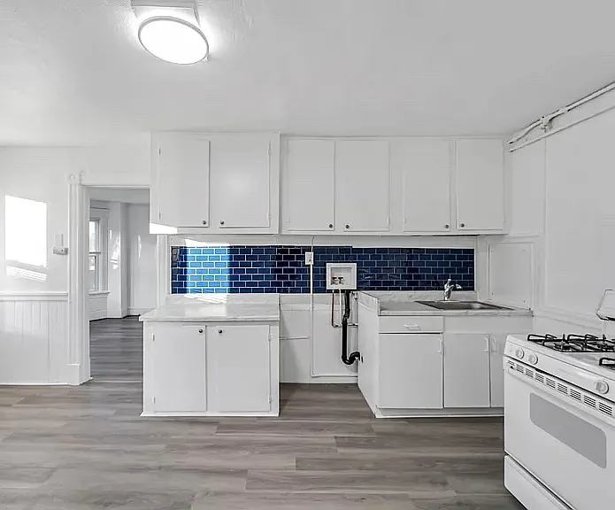 318 Front St #3R — Photo 4