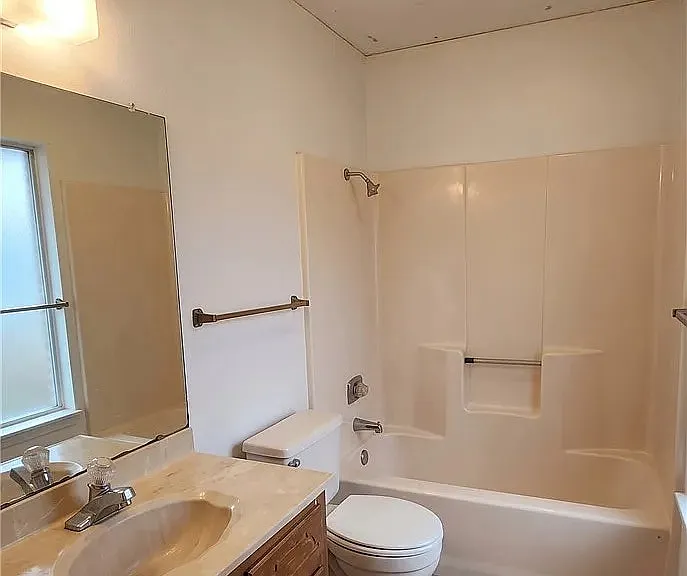 3909 Charolais Dr #B — Photo 1