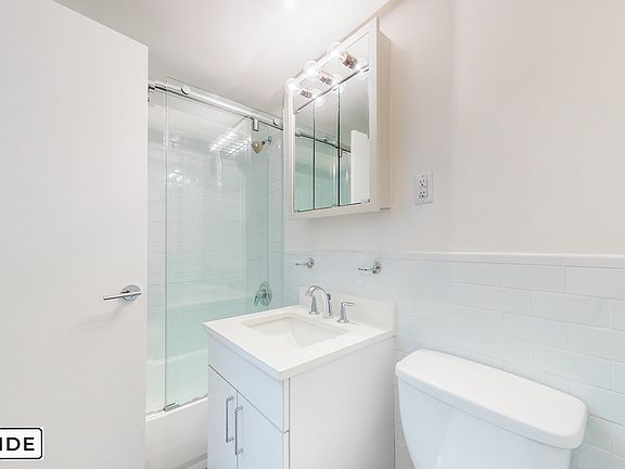 4th image of 145 E 16th St APT 14F
