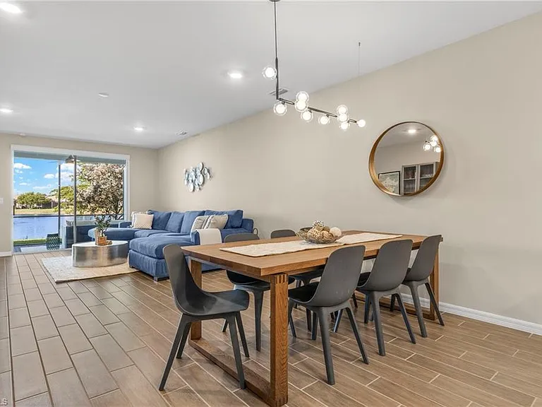 14644 Edgewater Cir — Photo 11