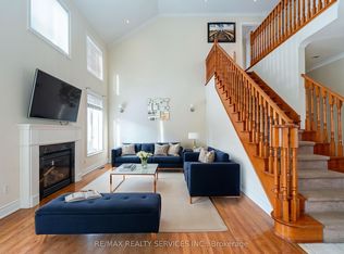 52 Mount Royal Cir, Brampton, ON L6P 2K4