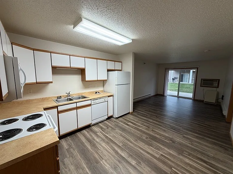 The Summers at Osgood Apartments — Photo 5