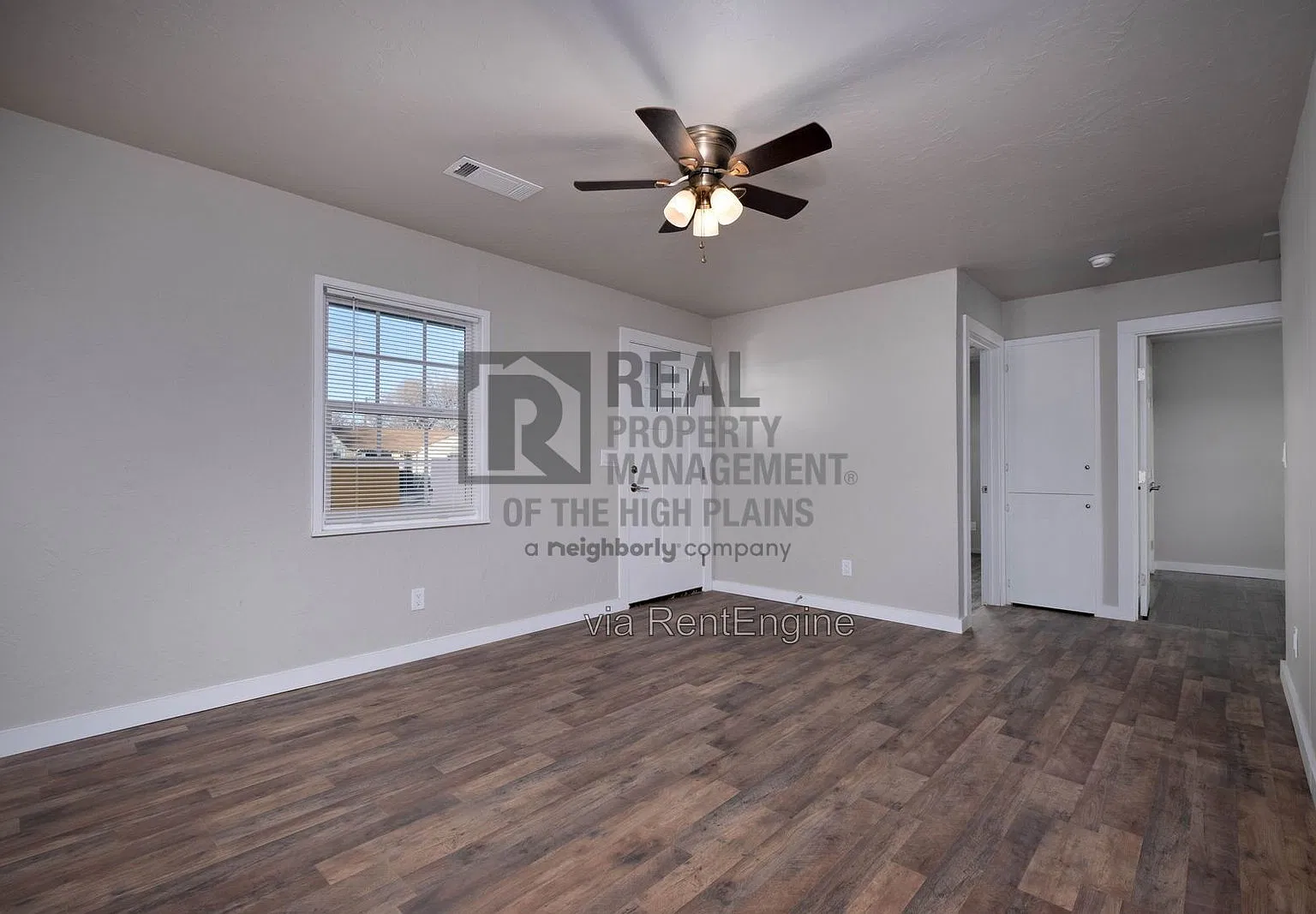 4 bed, 2.0 bath, 1500 sqft, $1,750 — Photo 2