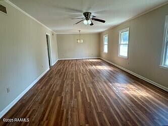 2nd image of 208 Colonial Dr