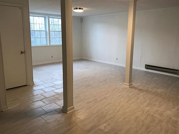 3rd image of 408 Wilclay Dr