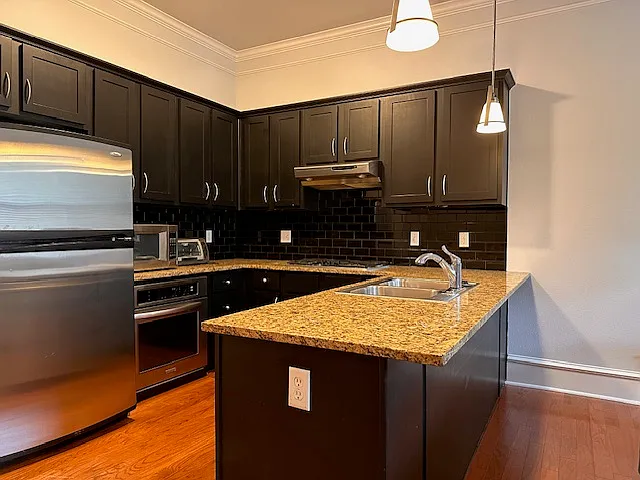 600 W Meadow St #101 — Photo 7