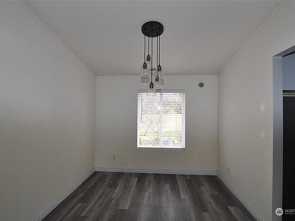 Dining room off kitchen.>