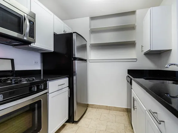 180 Montague Street image 6 of 44