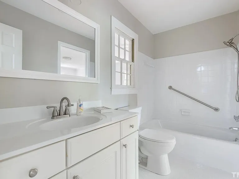 4600 Joyner Pl — Photo 8