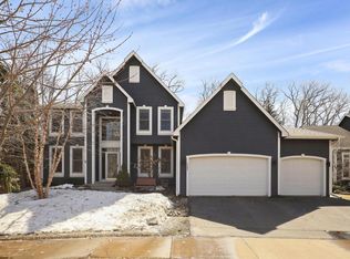 6284 Niagara Ct N, Maple Grove, MN 55311