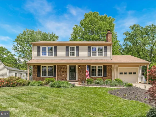 8916 Lake Braddock Dr, Burke, VA 22015