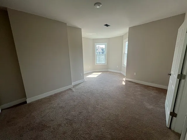 561-565 E 28th St #1 — Photo 5