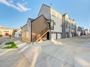 1071 Depew St, Lakewood, CO 80214