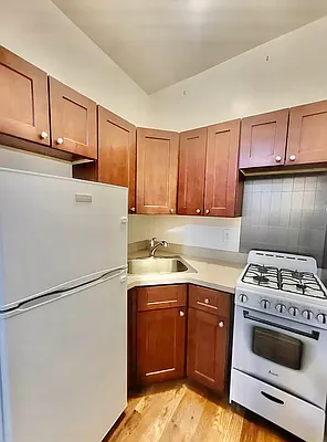 Rented by Douglas Elliman | media 3