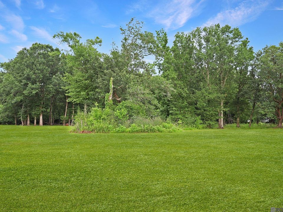 2nd image of 12 Winder Rd E