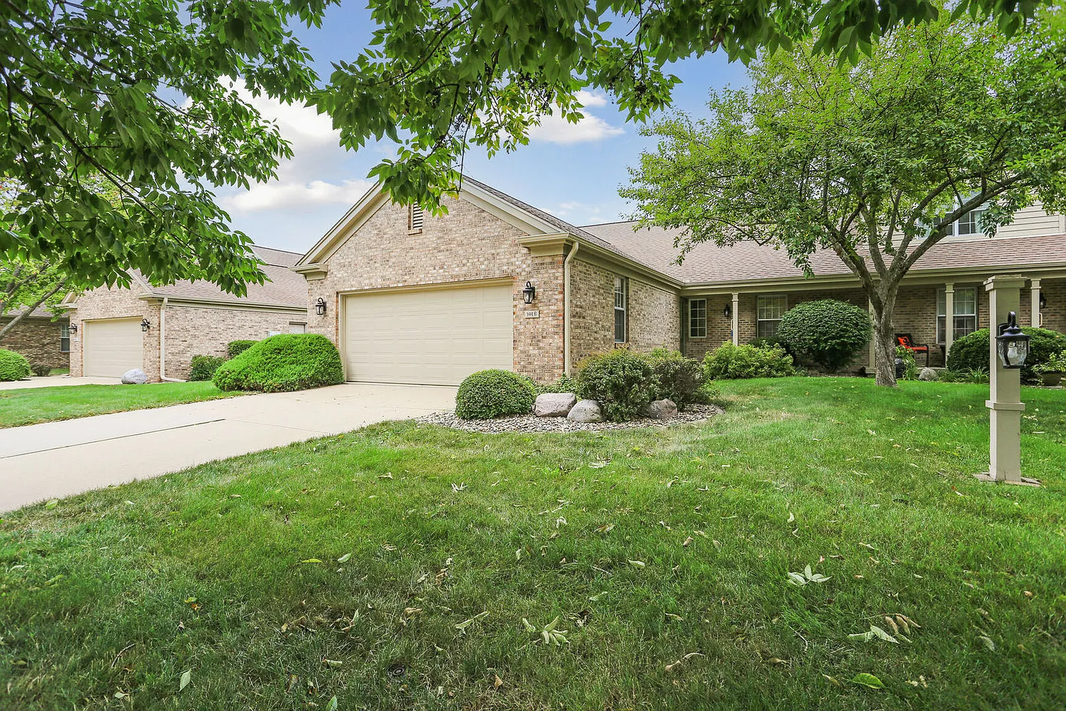 1601 Lakeside Dr Unit B photo 1