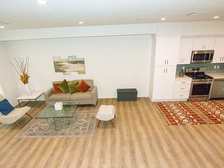 2006 S Corning St #3 — Photo 21