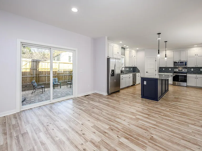 7039 Executive Cir — Photo 7