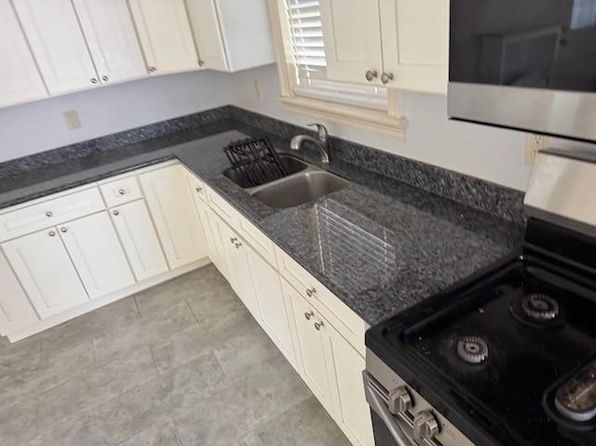 2405 Bobolink Dr, Saint Bernard, LA 70085
