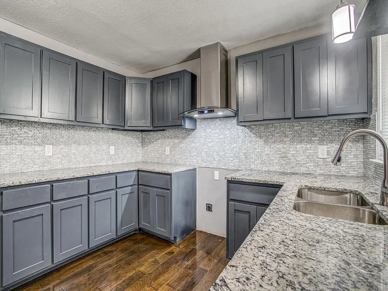 7027 Coleshire Dr — Photo 5