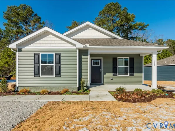 101 Our Way Dr, Kilmarnock, VA 22482