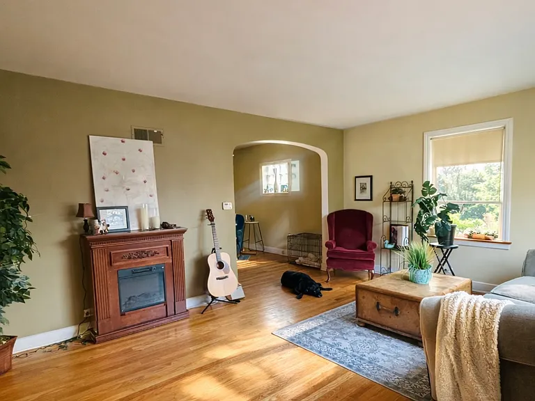 7620 Kenneth Ave — Photo 2