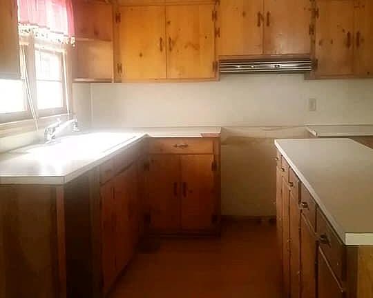 3rd image of 620 Washington St