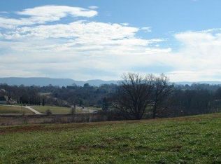 832 Montgomery Ln, Maryville, TN 37803
