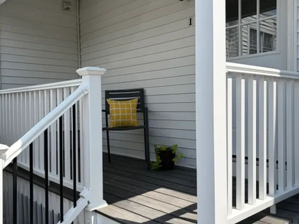 478 Middle St APT 1, Portsmouth, NH 03801
