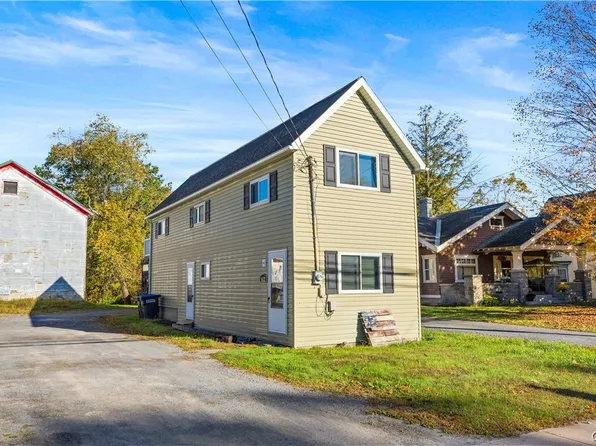 6821 McAlpine St, Lyons Falls, NY 13368