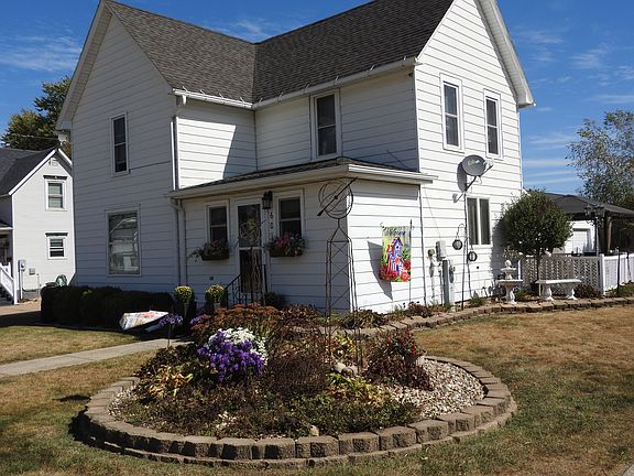 5th image of 601 1st St N